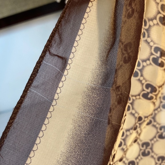 Long Vintage Gucci Silk Scarf - Picture 13 of 14